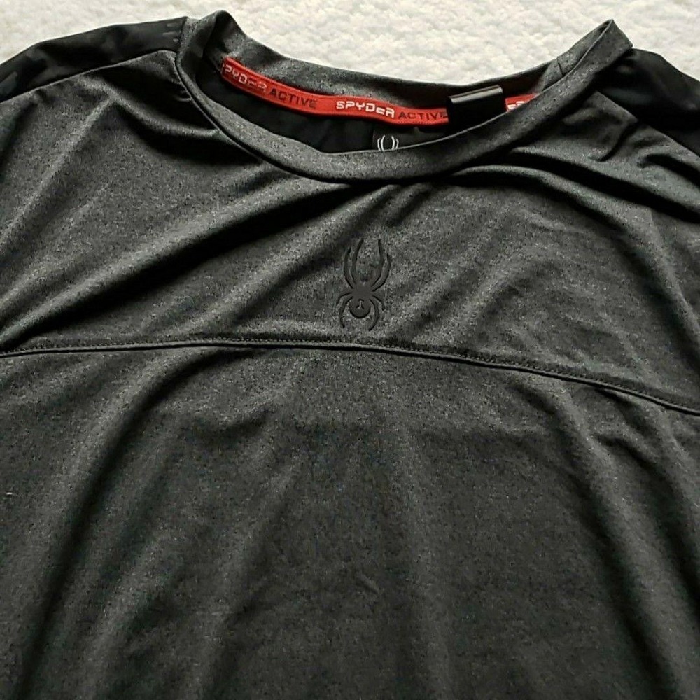 Spyder Active Shirt Mens Medium Gray Short Sleeve‎ Athletic Tee Top Performance
